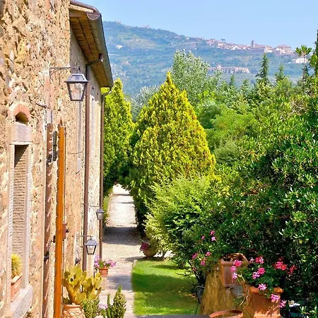 Villa Il Borgo Sleeps 3 Air Con *